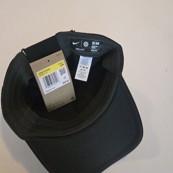 Nike Black Baseball Cap New With Detatched Tag - Picture 2 of 2